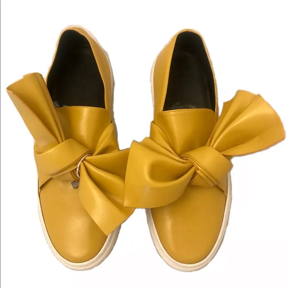 COPY Cedric Charlier Women’s Mustard Yellow Leather Slip-on Sneakers with Bow 40